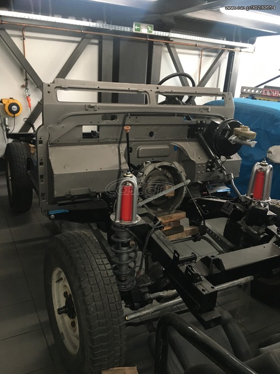 Land Rover Defender 1991 90 v8 4.6 auto