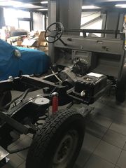 Land Rover Defender 1991 90 v8 4.6 auto-thumb-1