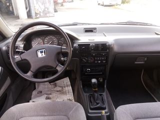 Honda Accord 1993-thumb-9
