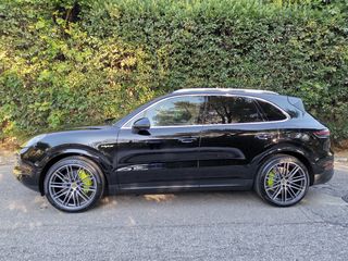 Porsche Cayenne 2020 HYBRID-thumb-2