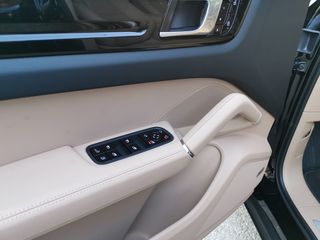 Porsche Cayenne 2020 HYBRID-thumb-13