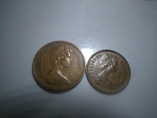 ΔΥΟ SYLEKTIKΑ SPANIΑ NOMISMAΤΑ  ,ELIZABETH.II ,,1.NEW PENNY 1974... ΚΑΙ 1/2 ..1974...Αν θέλετε δεστε όλες τις αγγελίεςμου κάτω από το όνομαμου ευχαριστώ γιατο χρόνοσας.