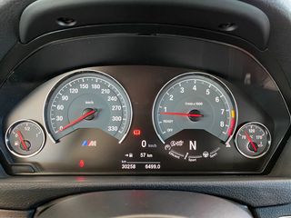 Bmw M4 2018 COMPETITION-thumb-32