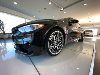 Bmw M4 2018 COMPETITION-thumb-11