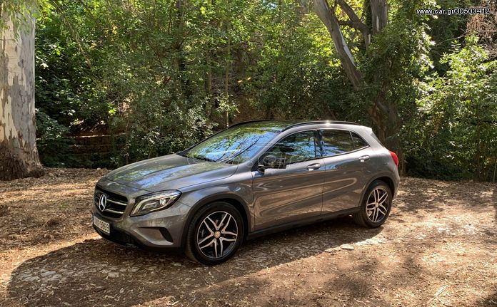 Mercedes-Benz GLA 200 '15 GLA 200 Urban, Night, Panorama