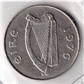 Ireland 10  Pence 1976{  large type} .