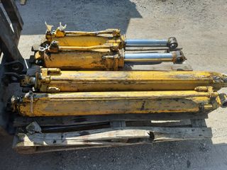 MΠΟΥΚΑΛΕΣ VOLVO 841  ,  VOLVO 4500