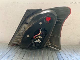 Φανάρι πίσω αριστερά Toyota Yaris 09-11 λευκό φλάς LED-thumb-4