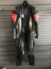 Ολόσωμη δερμάτινη φόρμα dainese