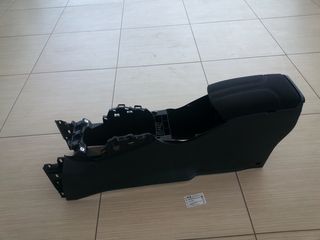 ΚΟΝΣΟΛΑ ΧΕΙΦΡΕΝΟΥ (ΤΕΜΠΕΛΗΣ) 96910-HV00B NISSAN QASHQAI J11E 2013-2019