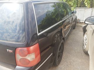 Volkswagen Passat Variant 1.9TDI '02-thumb-6