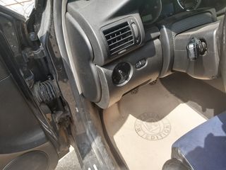 Volkswagen Passat Variant 1.9TDI '02-thumb-9