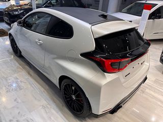 Toyota Yaris 2026 GR-FOUR 4WD-thumb-3
