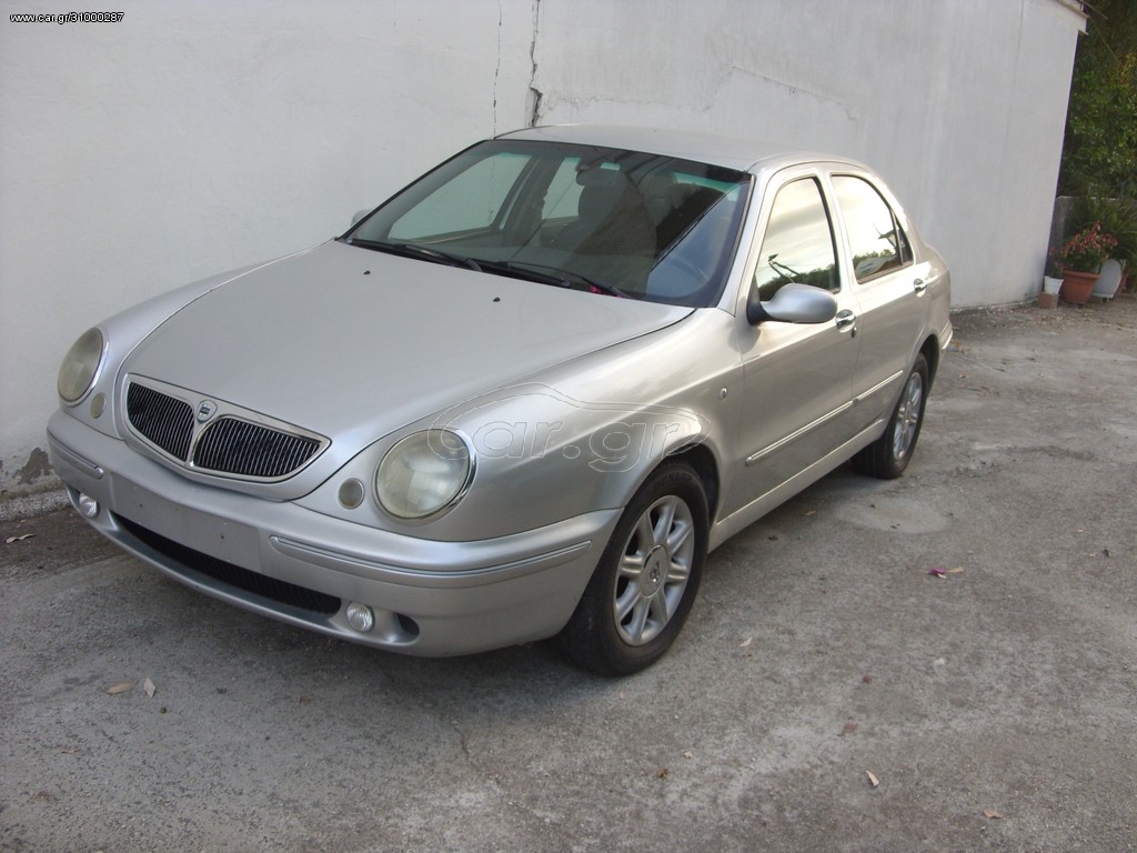 Lancia Lybra 2000