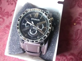 Ρολόι BVLGARI,,,50 χιλιοστά τιτάνιο με διπλό δέρμα λουράκι εποχής διάδρομο ρολόι για την συλλογή σας  αν θέλετε να δείτε όλες τις αγγελίες μου πατήστε κάτω από το όνομα μου ευχαριστώ για τόν χρόνο σας