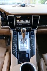Porsche Panamera 2012-thumb-26