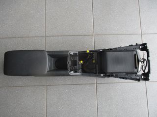 Υποβραχιόνιο με ανάκλιση, αποθηκευτικό χώρο και ποτηροθήκη από Citroen C4 II 2011 - 2018