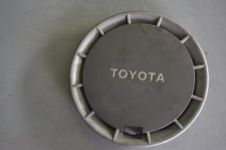 Toyota carina τάσι με κωδικό 71640-10010