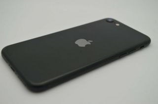 Apple iPhone SE 2020 Black (64GB) Kαινούργια Εκθεσιακή Συσκευή 9 μήνες Εγγύηση
