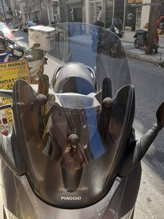 ΖΕΛΑΤΙΝΑ PIAGGIO X9