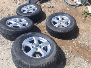 VOLKSWAGEN   AMAROK  2012-thumb-3