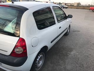 Renault Clio-thumb-3