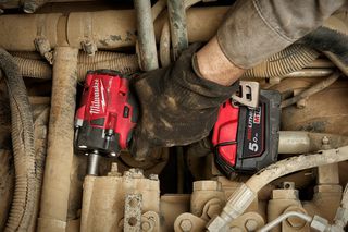 MILWAUKEE M18 FUEL FIW2F12-502X ΣΥΜΠΑΓΕΣ ΜΠΟΥΛΟΝΟΚΛΕΙΔΟ ΜΕ ΔΑΚΤΥΛΙΟ ΤΡΙΒΗΣ ( 4933478444 )-thumb-2