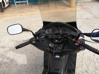 Honda Forza 300 2013-thumb-6