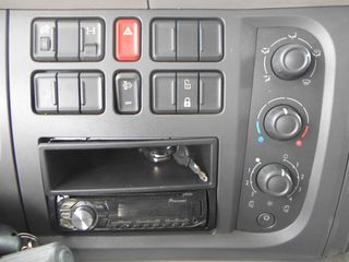 Καρότσα Κουρτίνα DAF 2015 LF 250   EURO-6-thumb-46