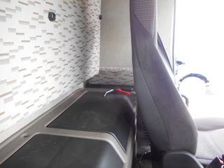 Καρότσα Κουρτίνα DAF 2015 LF 250   EURO-6-thumb-58
