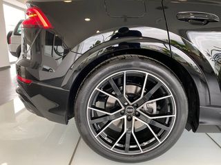 Audi Q8 2022 S LINE-thumb-12
