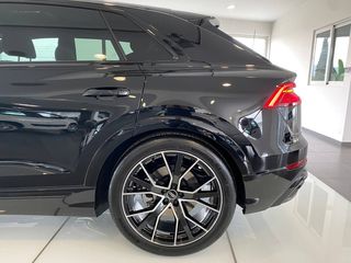 Audi Q8 2022 S LINE-thumb-11