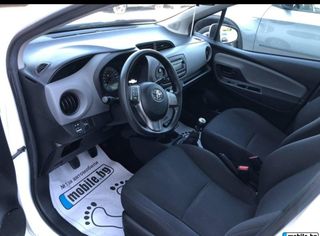 Toyota Yaris 2012-2016-thumb-1
