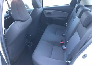 Toyota Yaris 2012-2016-thumb-7