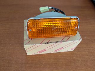 TOYOTA HILUX 1979-1984 (RN30/40) ΦΛΑΣ ΠΡΟΦΥΛΑΚΤΗΡΑ ΑΡΙΣΤΕΡΑ & ΔΕΞΙΑ (ΓΝΗΣΙΟ)-thumb-1
