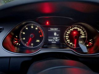 Audi A4 2013 Facelift, Business Edition-thumb-22