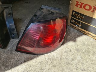 ΠΙΣΩ ΦΑΝΑΡΙΑ ΑΠΟ MITSUBISHI COLT