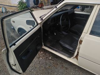 Toyota Corolla 1976-thumb-2
