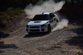 Subaru Impreza 2003-thumb-1