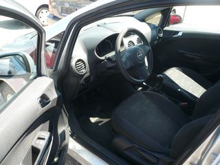 Opel Corsa 2014 1.3 CDTI  TURBO DIESEL -thumb-4
