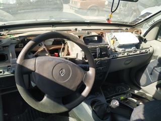 RENAULT CLIO 03' 1.4cc-thumb-5