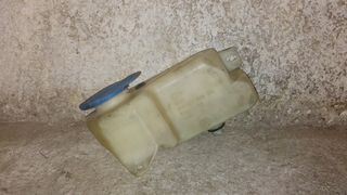 AUDI A4 (2000-2004) ΔΟΧΕΙΟ ΝΕΡΟΥ ΥΑΛΟΚΑΘΑΡΙΣΤΗΡΩΝ ΜΕ ΚΩΔΙΚΟ 8E0955453AQ - 8E0955453AO ΧΩΡΙΣ ΑΝΤΛΙΑ (ΓΝΗΣΙΟ)