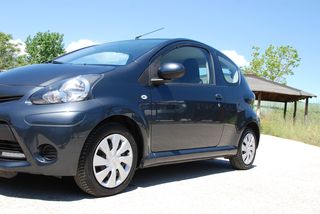 Toyota Aygo 2013 AYTOMATO F1 !!!!!!-thumb-13