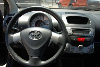 Toyota Aygo 2013 AYTOMATO F1 !!!!!!-thumb-22