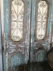 Παλιές ελληνικές ξύλινες πόρτες νεοκλασικές 