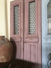 Παλιές ξύλινες πόρτες ελληνικές με κάγκελο-thumb-8