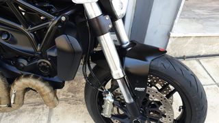 Ducati Monster 821 2015-thumb-9