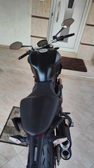 Ducati Monster 821 2015-thumb-13