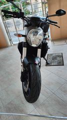 Ducati Monster 821 2015-thumb-12