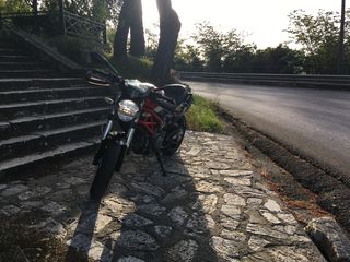Ducati Monster 796 2010-thumb-6